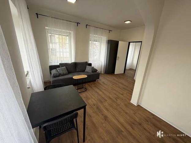 Pronájem bytu 1+kk, Praha - Dubeč, Starodubečská, 22 m2