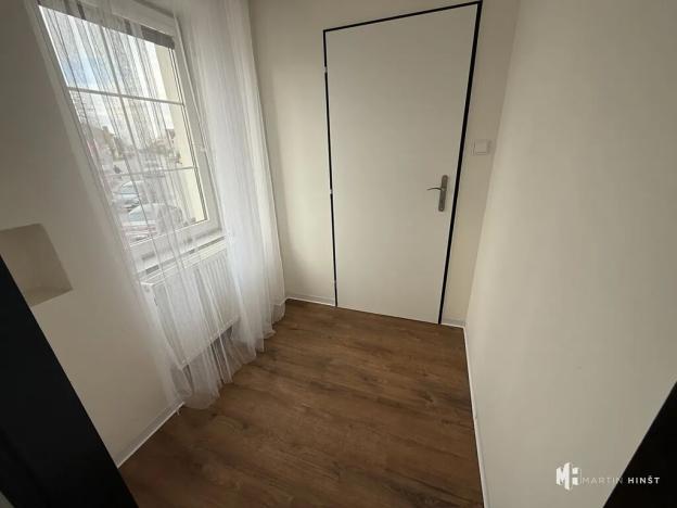 Pronájem bytu 1+kk, Praha - Dubeč, Starodubečská, 22 m2