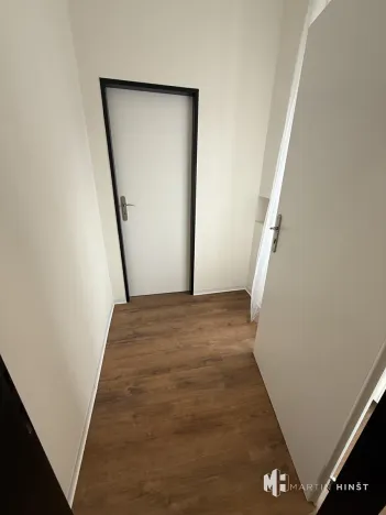 Pronájem bytu 1+kk, Praha - Dubeč, Starodubečská, 22 m2