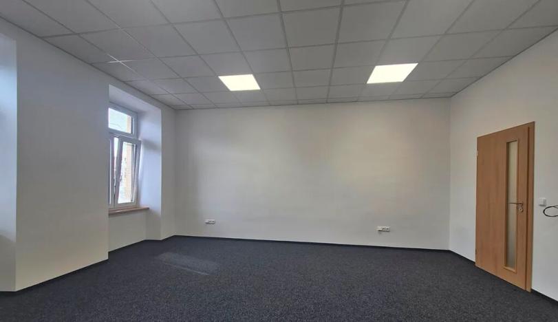 Pronájem kanceláře, Chrudim, Masarykovo náměstí, 52 m2