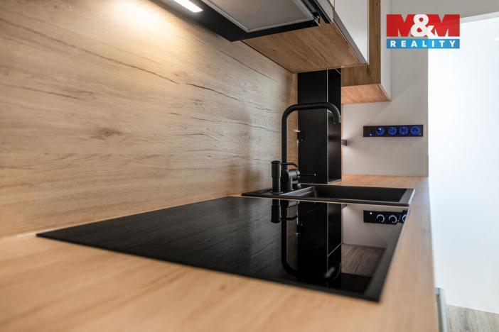 Prodej bytu 3+1, Děčín - Děčín III-Staré Město, Jezdecká, 60 m2