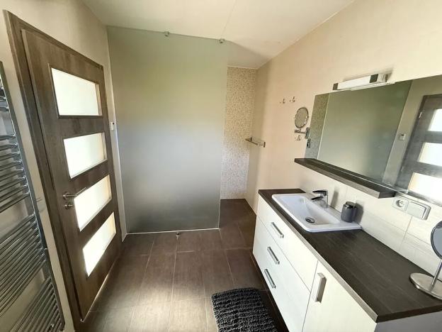 Pronájem bytu 3+1, Kostomlaty pod Milešovkou, Husova, 100 m2