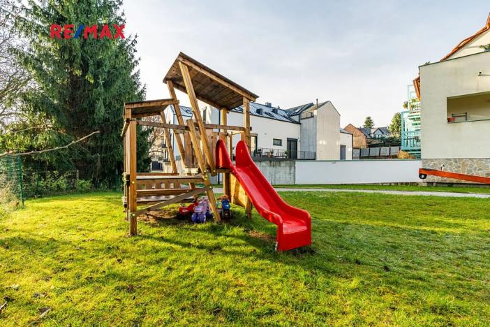 Prodej bytu 1+kk, Tuchoměřice, Ke Kovárně, 53 m2