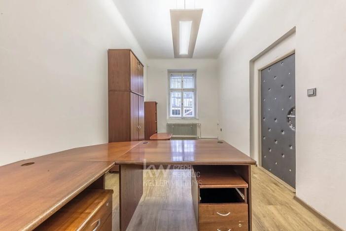 Pronájem kanceláře, Praha - Bubeneč, Jana Zajíce, 270 m2