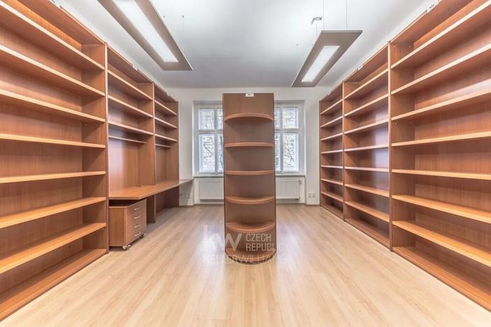Pronájem kanceláře, Praha - Bubeneč, Jana Zajíce, 270 m2