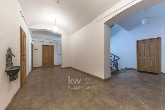 Pronájem kanceláře, Praha - Bubeneč, Jana Zajíce, 270 m2