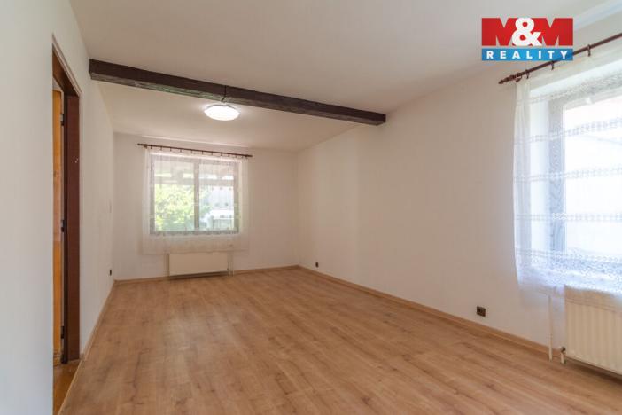 Prodej rodinného domu, Nepomyšl, 410 m2