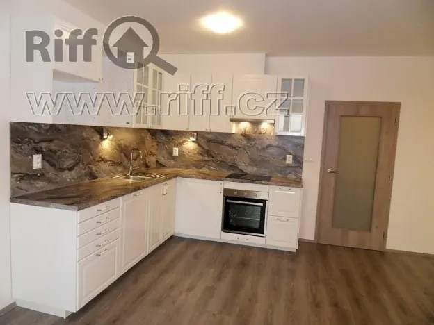 Pronájem bytu 1+kk, Rosice, Karla IV., 55 m2