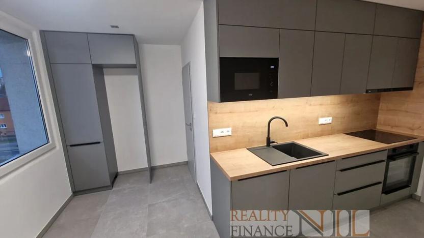 Pronájem bytu 4+1, Plzeň, Dlouhá, 80 m2