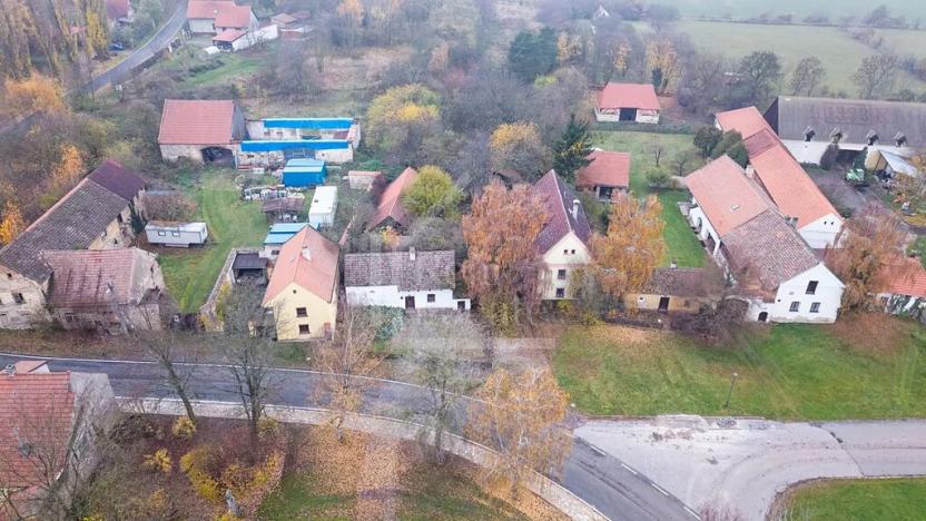 Prodej pozemku, Třebíz, 161602 m2