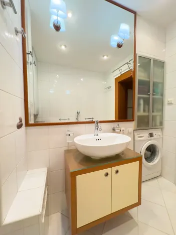 Prodej bytu 2+kk, Praha, Ve Smečkách, 80 m2