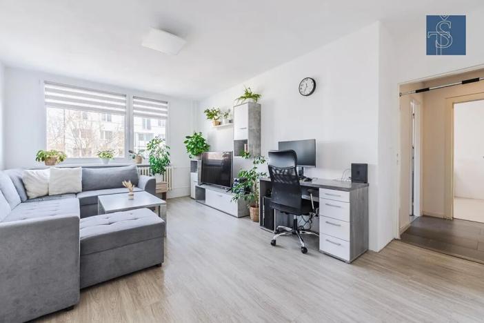 Prodej bytu 3+1, Praha - Újezd nad Lesy, Žárovická, 68 m2