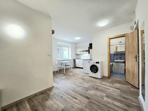 Pronájem bytu 1+kk, Blansko, Chelčického, 31 m2