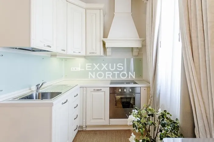 Pronájem bytu 1+kk, Praha - Vinohrady, Italská, 38 m2