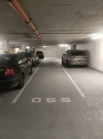 Pronájem garážového stání, Praha - Smíchov, Tomkova, 12 m2