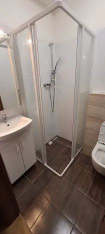 Pronájem bytu 2+kk, Praha - Čakovice, Bělomlýnská, 31 m2