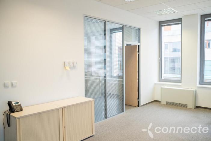 Pronájem kanceláře, Praha - Karlín, Rohanské nábřeží, 159 m2