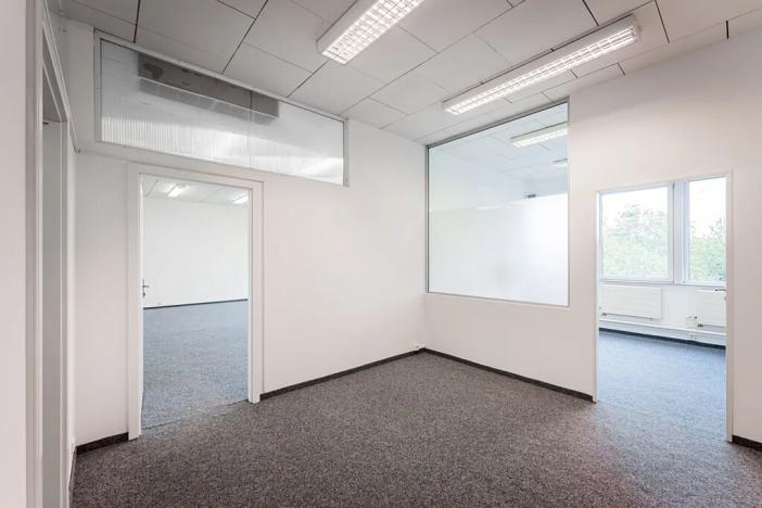 Pronájem kanceláře, Praha - Strašnice, Třebohostická, 628 m2