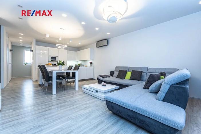 Pronájem bytu 2+kk, Praha - Strašnice, Novostrašnická, 68 m2