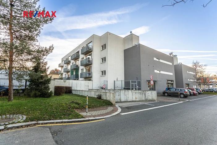 Pronájem bytu 2+kk, Praha - Strašnice, Novostrašnická, 68 m2