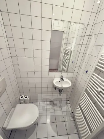 Pronájem bytu 2+kk, Praha - Holešovice, Umělecká, 58 m2