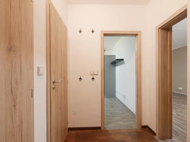 Pronájem bytu 1+1, Praha - Hostivař, plukovníka Mráze, 39 m2