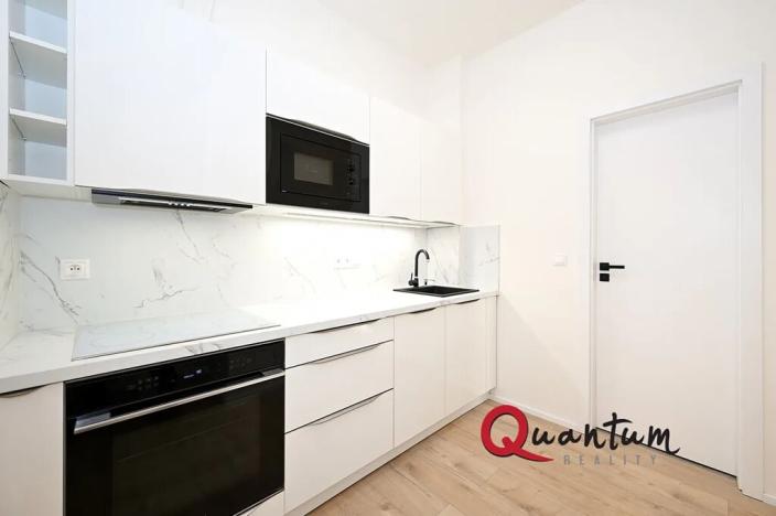 Pronájem bytu 2+1, Praha - Žižkov, Jeseniova, 44 m2