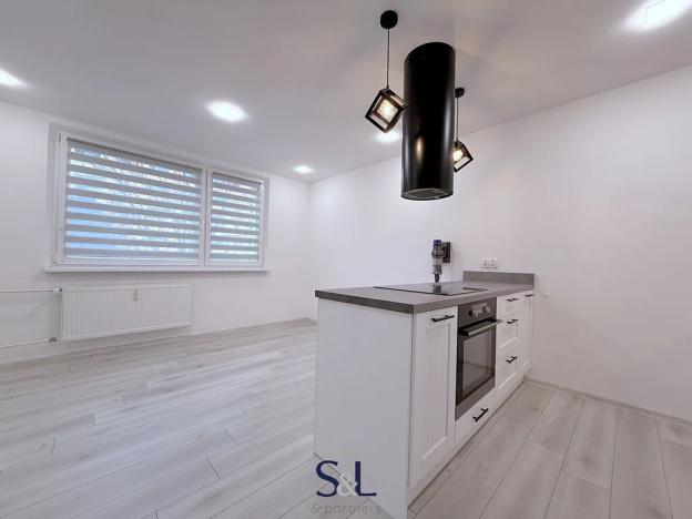 Pronájem bytu 2+kk, Česká Lípa, Bohuslava Martinů, 42 m2