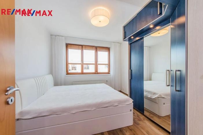 Pronájem bytu 2+kk, Praha - Zbraslav, Václava Rady, 34 m2