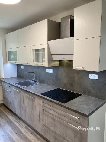 Pronájem bytu 2+1, Kladno - Kročehlavy, Unhošťská, 52 m2