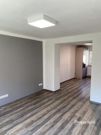 Pronájem bytu 2+1, Kladno - Kročehlavy, Unhošťská, 52 m2
