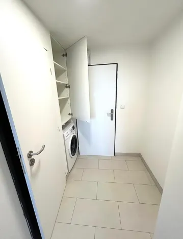 Pronájem bytu 1+kk, Praha - Vysočany, Poděbradská, 30 m2