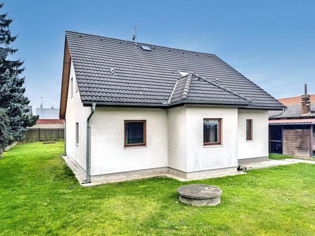 Prodej rodinného domu, Radonice, 196 m2