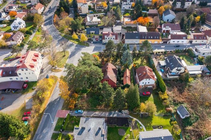 Prodej pozemku pro bydlení, Praha - Zličín, Hrozenkovská, 1647 m2