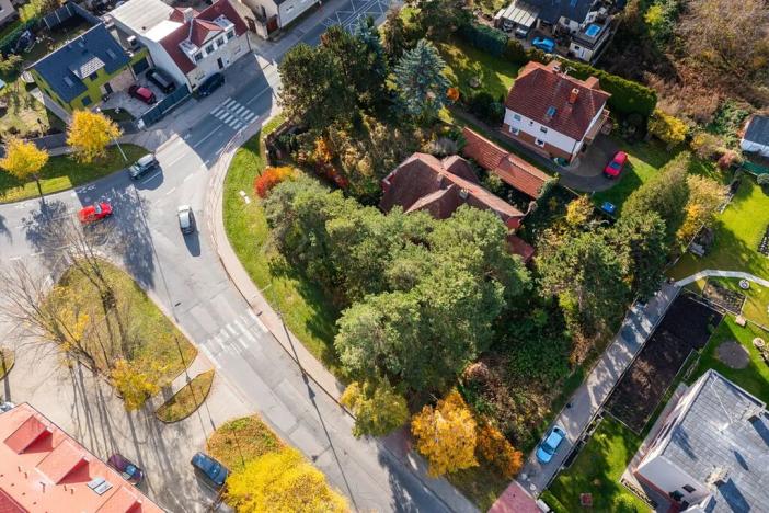 Prodej pozemku pro bydlení, Praha - Zličín, Hrozenkovská, 1647 m2