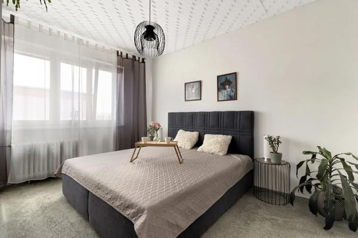 Pronájem bytu 2+1, Praha - Malešice, Bydžovského, 58 m2