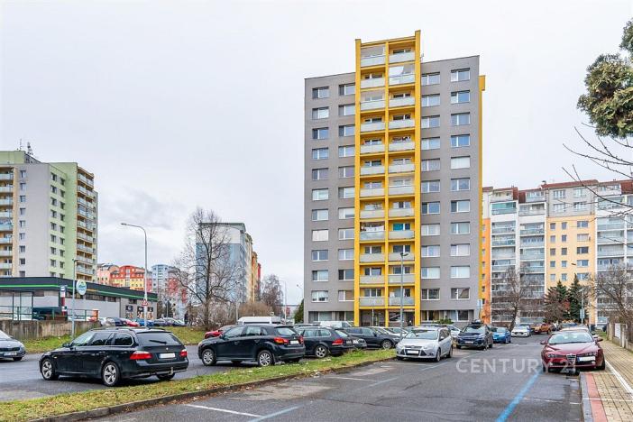 Pronájem bytu 1+kk, Praha, Křivoklátská, 28 m2