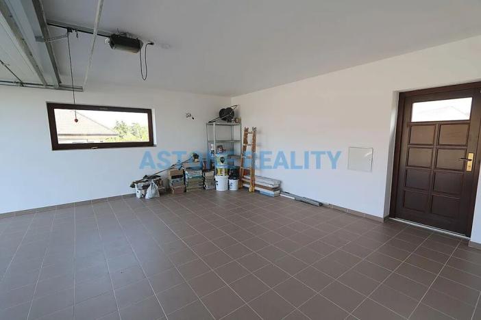 Pronájem rodinného domu, Trnová, 318 m2