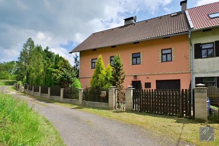 Prodej rodinného domu, Valkeřice, 270 m2