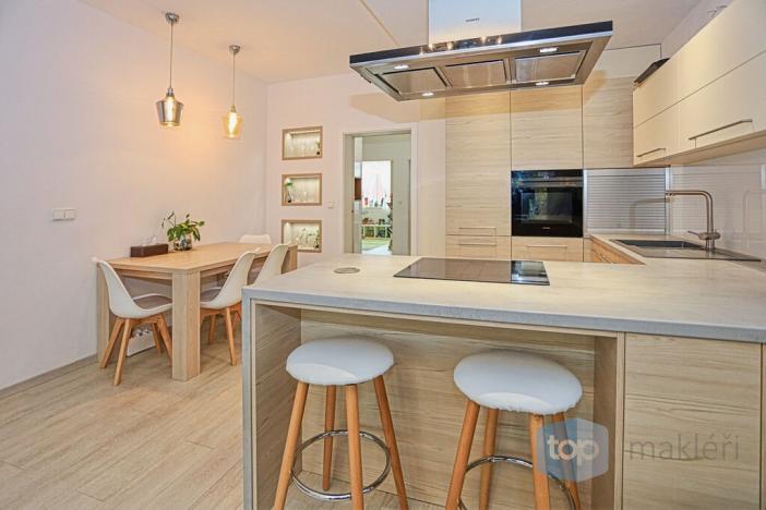 Prodej bytu 3+kk, Praha, U louky, 71 m2