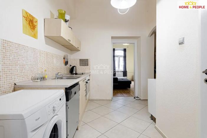 Prodej bytu 2+1, Karlovy Vary, Zeyerova, 52 m2