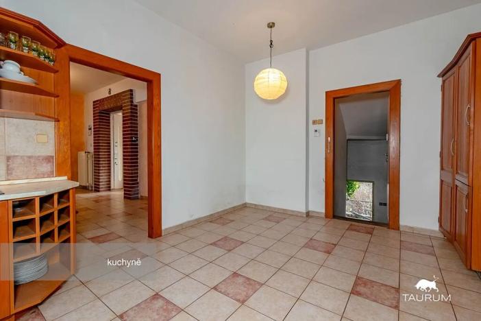 Prodej vícegeneračního domu, Manětín, 329 m2