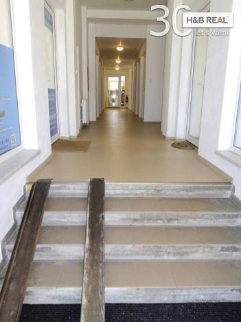 Pronájem obchodního prostoru, Hranice, 43 m2