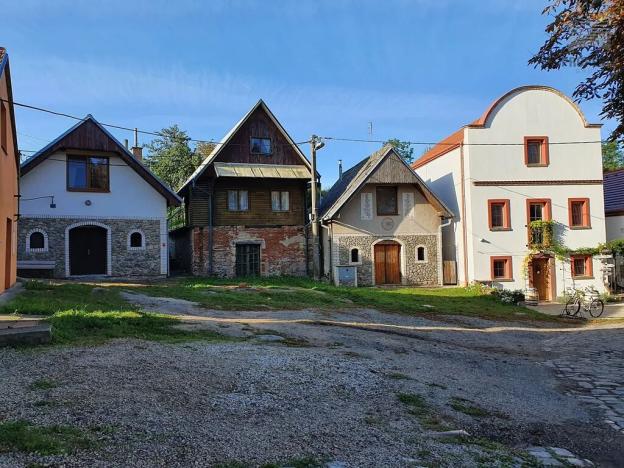 Prodej komerčního pozemku, Pouzdřany, Sklepní, 187 m2