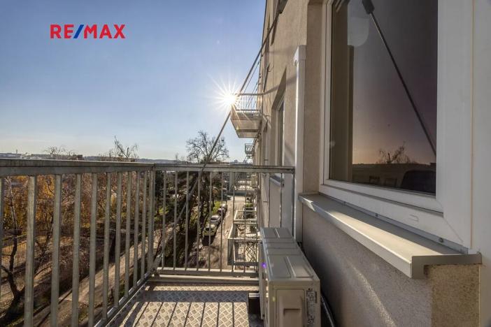 Prodej bytu 2+kk, Praha - Strašnice, Limuzská, 52 m2