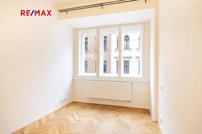 Pronájem bytu 2+kk, Praha - Vinohrady, Záhřebská, 49 m2