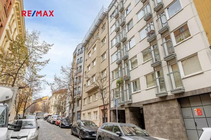 Pronájem bytu 2+kk, Praha - Vinohrady, Záhřebská, 49 m2