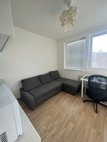 Pronájem bytu 1+kk, Praha - Jinonice, Peroutkova, 17 m2