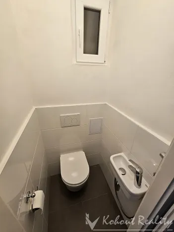 Pronájem bytu 2+1, Praha - Strašnice, Věšínova, 65 m2