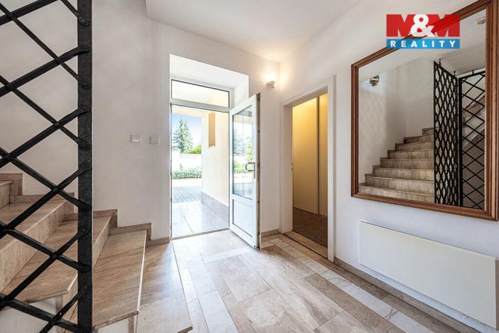 Pronájem rodinného domu, Říčany - Radošovice, Mozartova, 395 m2